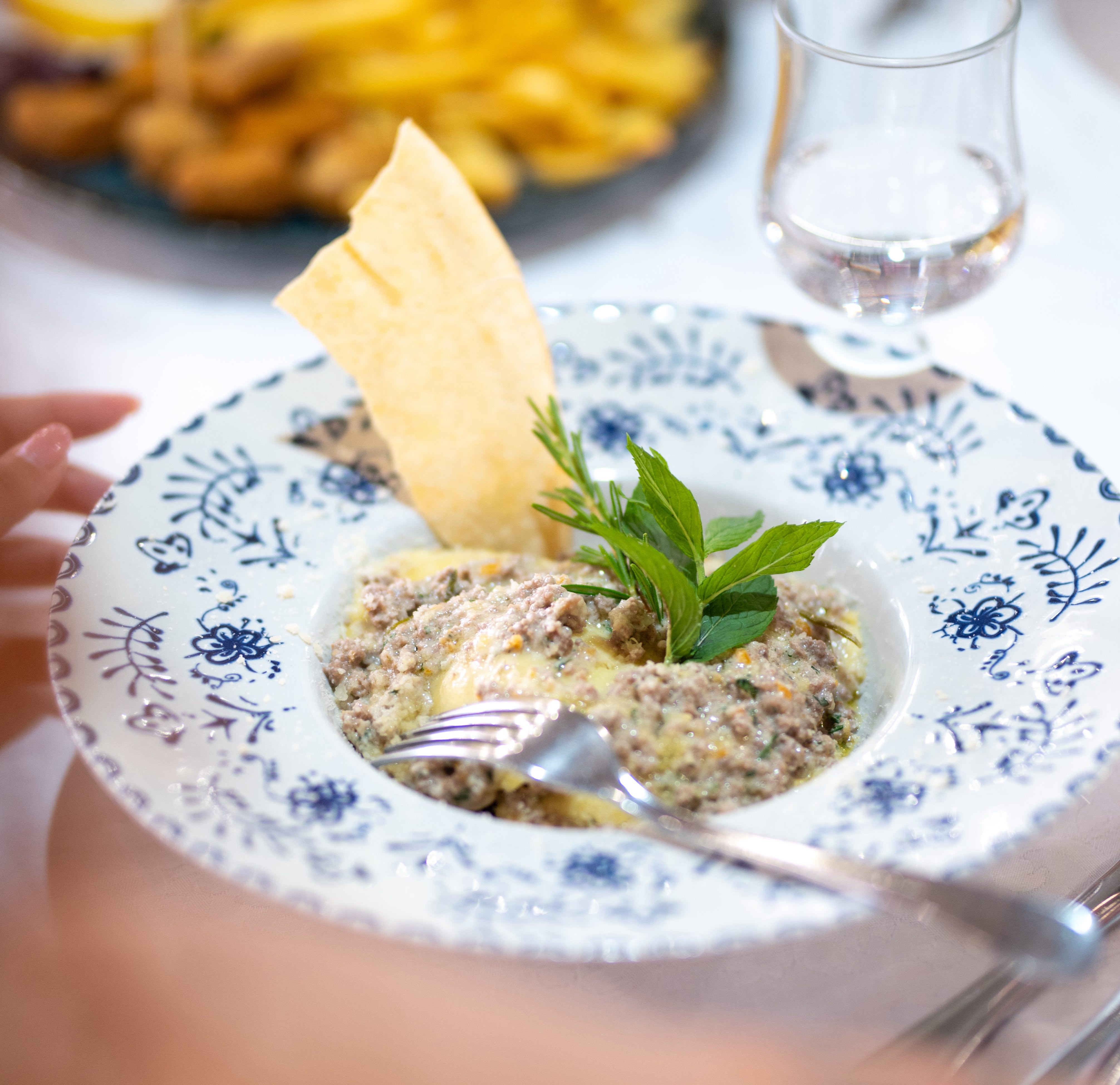 Risotto cremoso con erbe fresche